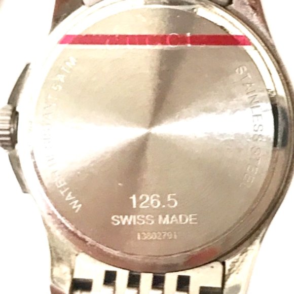 Gucci Lady's G-Timeless watch - Picture 6 of 6